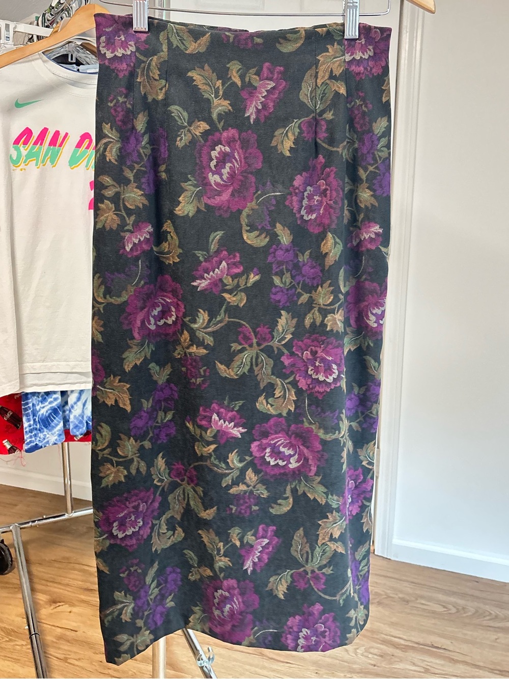 Vtg dark whimsical floral midi skirt, high waisted size petite 8